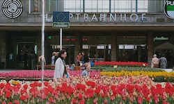 In den 1970er- Jahren wird der Platz vor dem Hauptbahnhof in Graz zum Europaplatz – ein Zeichen ...