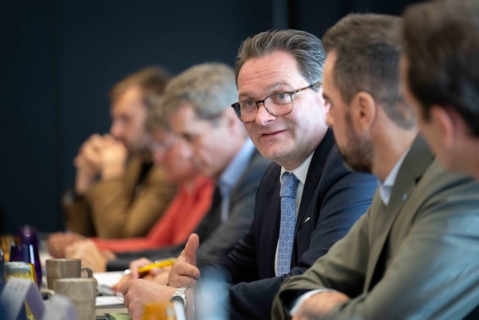 Minister Totschnig beim Kamingespräch mit der Grünen Industrie