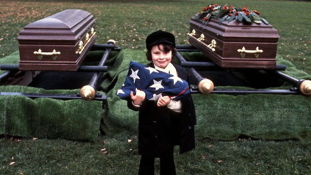 Sieht lieb aus, aber ist alles andere als das: Damien Thorn (Harvey Stephens) hat das ...