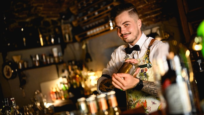 Jan Masek vom Rooftop 7 wird die spannende Drink-Kreation „zapfen“.