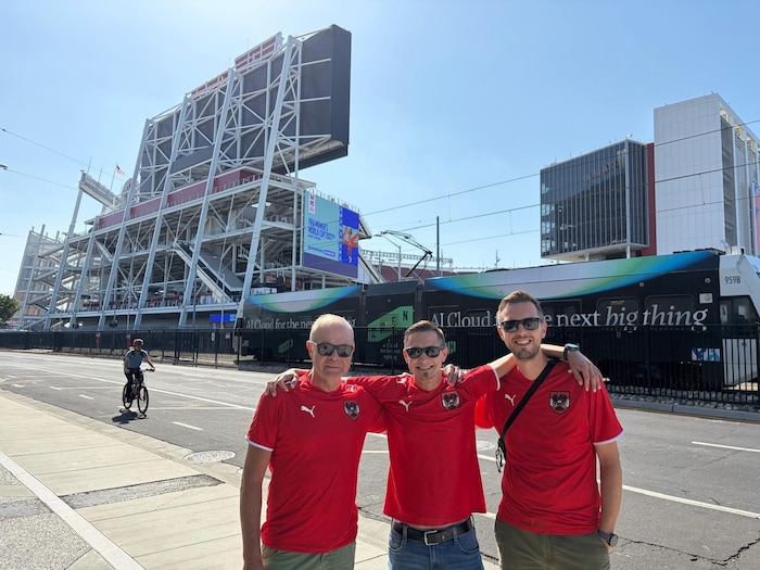 Der Fanclub Pielachtal hat sich bei ÖFB-Spielen längst einen Namen gemacht