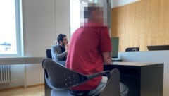 Der Angeklagte verstrickte sich nicht nur bei der Polizei in Lügen. Weitere frei erfundene ...