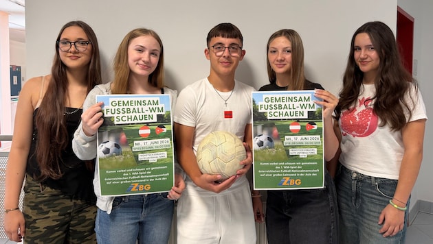 Gemeinsam werden die Schüler des zweisprachigen Realgymnasiums in Oberwart der ...