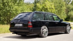 Der 33-Jährige war mit einem schwarzen Mercedes unterwegs. (Symbolbild)