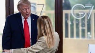 Nach einigen Differenzen haben sich Trump und Meloni nun wohl ausgesprochen.