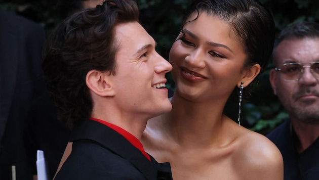Jetzt ist es offizielle: Tom Holland und Zendaya haben geheiratet.