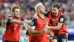 Marko Arnautovic (Mitte) und Romano Schmid (rechts) trafen gegeen Jordanien, damit trafen beide ...