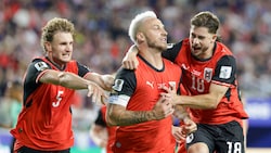 Marko Arnautovic (Mitte) und Romano Schmid (rechts) trafen gegeen Jordanien, damit trafen beide ...