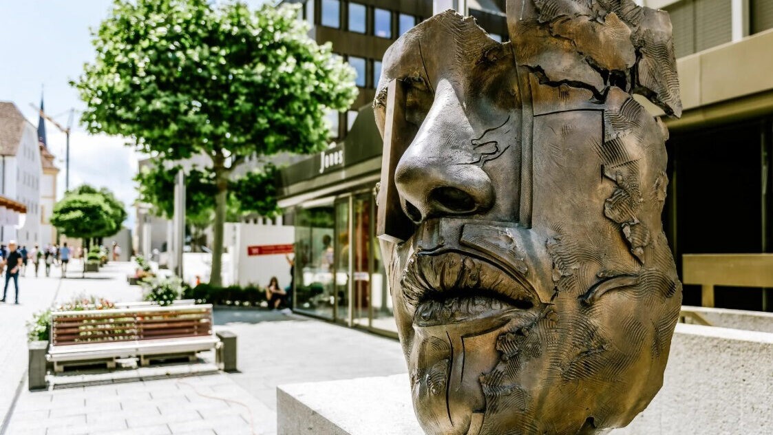 In Liechtenstein begegnet man Kunst nicht nur in Museen, sondern ganz selbstverständlich auch im ...
