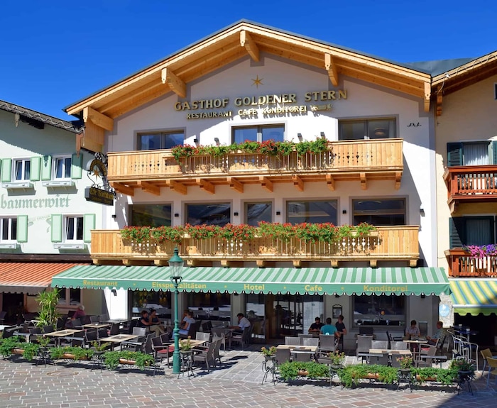 Ein Gewinnerpaar nächtigt im Hotel Goldener Stern in Abtenau.