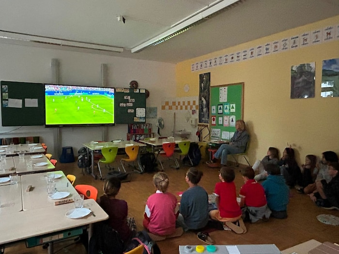 In Maxglan durften die Volksschüler ebenfalls schon frühmorgens schauen.