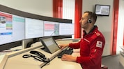 Manuel Kasbauer reagierte fexibel, rief kurzerhand Feuerwehrleute zu Hilfe, die in der Nähe ...