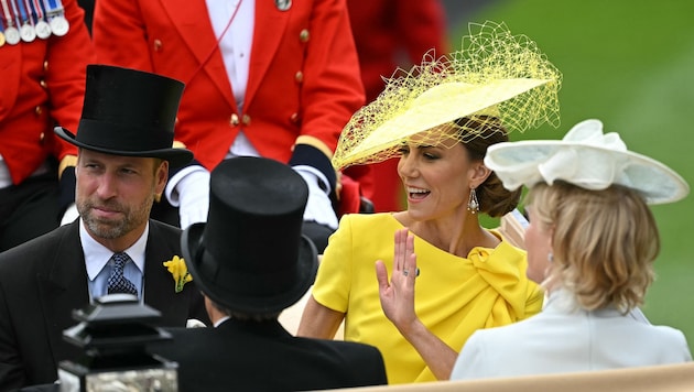 Strahlender Auftritt: Prinzessin Kate feierte in einem sonnengelben Roksanda-Kleid ihr viel ...