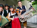 Bei der Präsentation des Programmes am Mittwoch wurde zünftig aufgespielt.