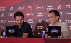 Trainer Röhl (li.) und Sportchef Mann.