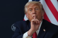 Trump beim G7-Gipfel im französischen Evian – in den kommenden Tagen will er den kompletten Text ...