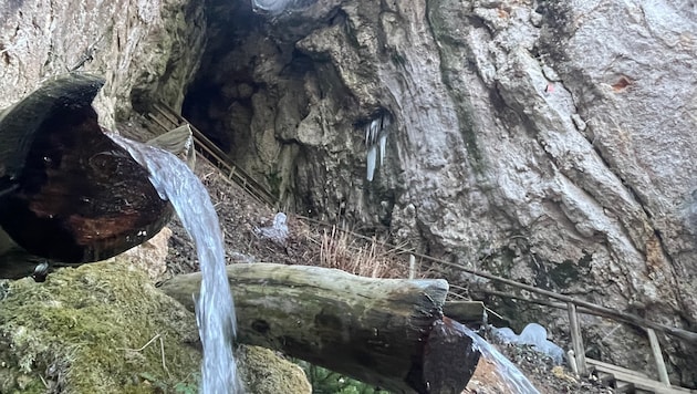 Am Hemmaberg entspringt bei der Rosaliengrotte eine Quelle, die Augenleiden lindern soll. Das ...