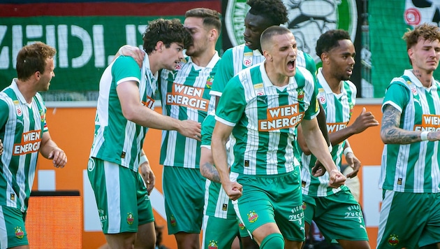 Am 25. Mai feierte Rapid im Play-off gegen Ried einen 3:0-Heimsieg und den Sprung nach Europa – ...
