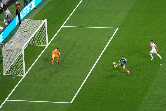 Daniel Munoz scored an acrobatic goal to make it 1-0.