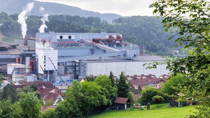 Die Halle für die neuen Elektrolichtbogenöfen ist fertig.