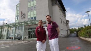 Jürgen Radspieler Magdalena Grießler und Patrick Killmaier vor dem ehemaligen Landeskrankenhaus, das heute eine ...