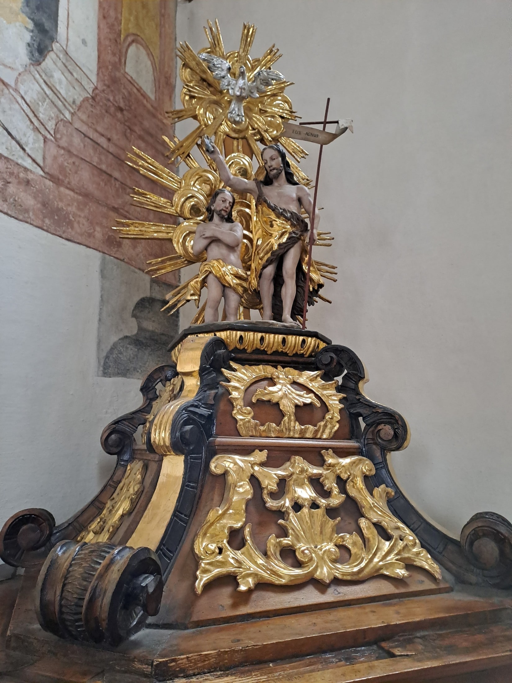 Barocker Taufbeckenaufsatz in der Martinskirche Obervellach.