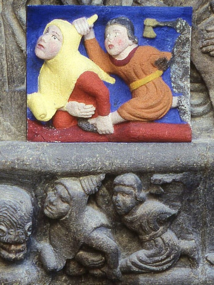 Die Rekonstruktion eines Details zeigt, wie farbenprächtig das Portal zum Dom ursprünglich war.