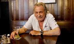 Gert Steinbäcker sprach in der Grazer Gösser mit der „Krone“ über Gott und die Welt.