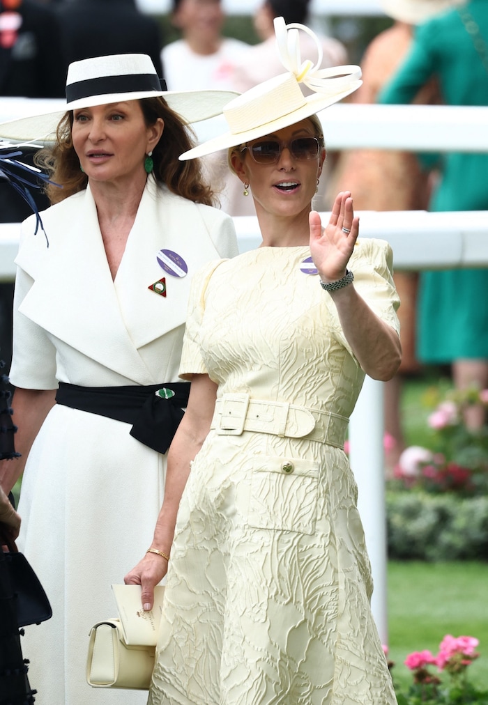 Zara Tindall war es heuer bereits der dritte Besuch bei Royal Ascot. Dieses Mal wählte sie ein ...