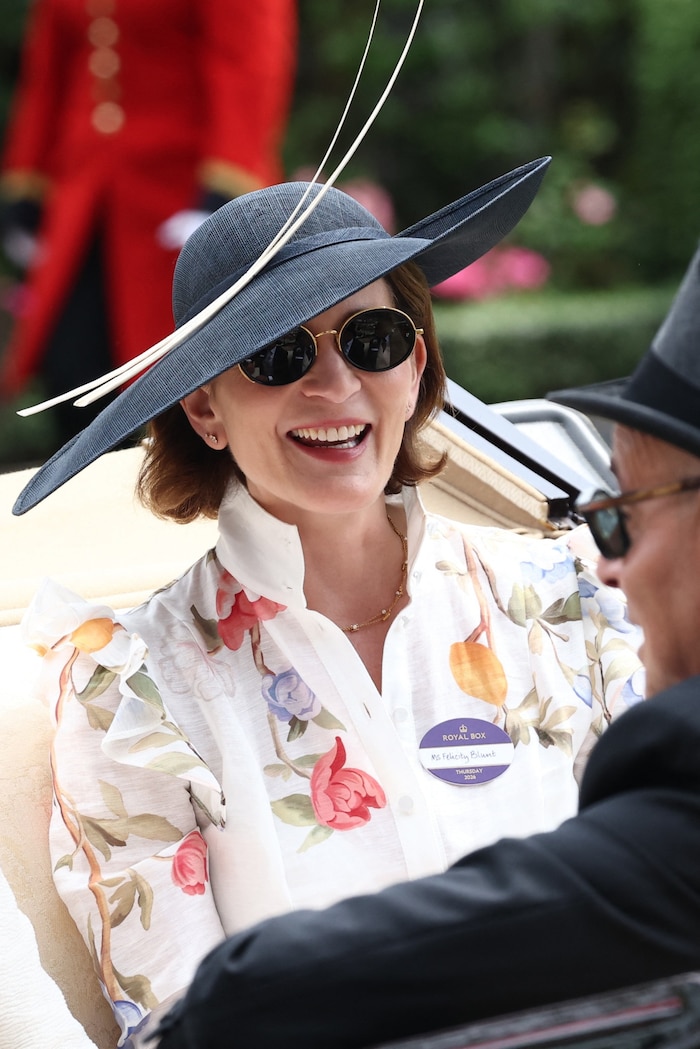 Stanley Tucci und Ehefrau Felicity durften in der royalen Prozession mitfahren.