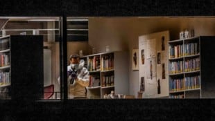Die Ermittlungen nach der Tötung der jungen Pädagogin in der Schulbibliothek sind für Polizei ...