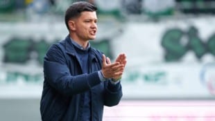 Altachs Cheftrainer Ognjen Zaric bietet am Freitag zum öffentlichen Training.