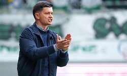 Altachs Cheftrainer Ognjen Zaric bietet am Freitag zum öffentlichen Training.