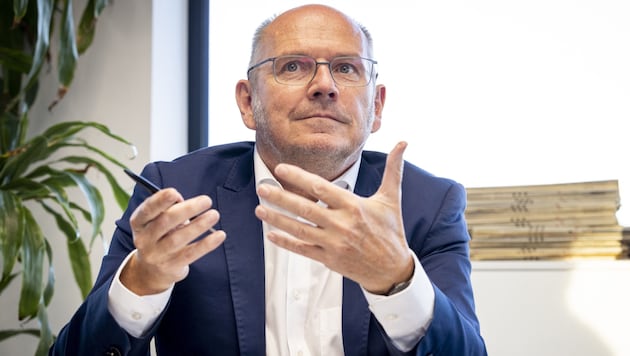 Ex-Senderchef Ferdinand Wegscheider hat laut Bundesverwaltungsgericht mit seinen Aussagen über ...