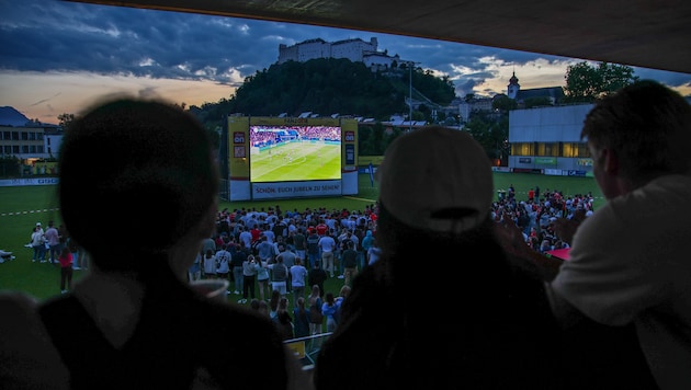 Viele Spiele zu den Nachtstunden machen Public Viewing wie bei der EM 2024 jetzt bei der ...