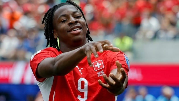 Doppeltorschütze für die Schweiz: Freiburg-Legionär Johan Manzambi