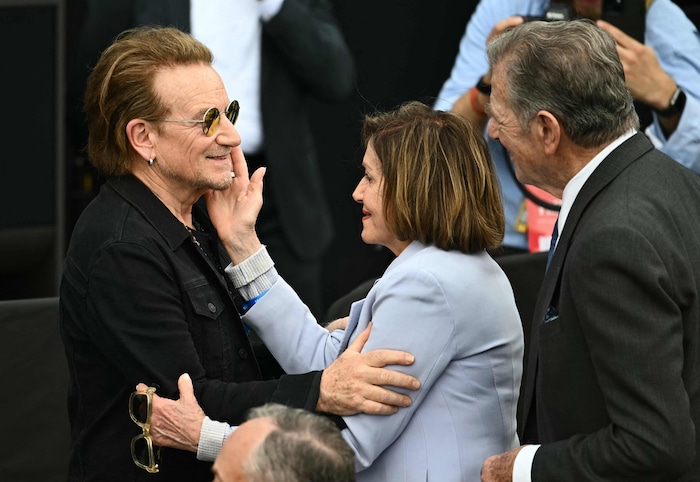 Bono mit Nancy Pelosi