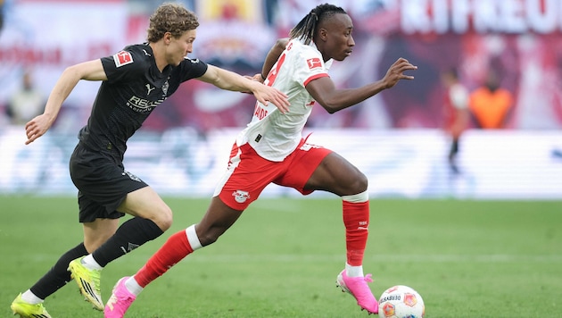 Wechselt Yan Diomande (re.) nach Madrid?