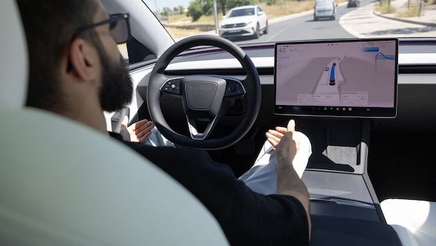 Damit Teslas Fahrassistenzsystem in der EU zugelassen werden kann, ist eine qualifizierte ...