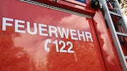 Feuerwehren in Tirol wurden am Dienstag zu zwei nicht alltäglichen Fällen gerufen.