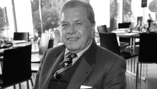 Hans Buzek ist tot.