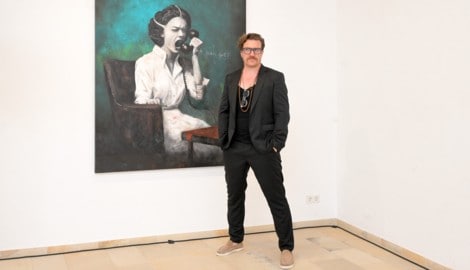 Mit „Leave The Future Behind“ tauchen die Salzkammergutfestwochen im Gmundner K-Hof Museum in ...