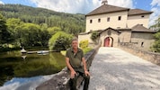 Schloss Dornbach-Gutsherr Andreas Irsa (70) hat es geschafft, die stark gefährdeten Edelkrebse ...