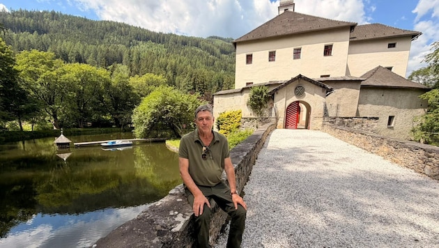 Schloss Dornbach-Gutsherr Andreas Irsa (70) hat es geschafft, die stark gefährdeten Edelkrebse ...