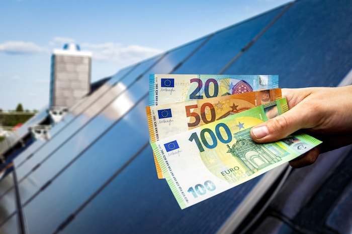 Jetzt gilt es den solaren Heimvorteil mit einer kombinierten Speicheranlage zu nutzen! Damit ...