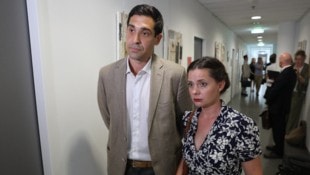 Der 41-Jährige geht gemeinsam mit seiner Frau zivil- und strafrechtlich gegen Social-Media-User ...