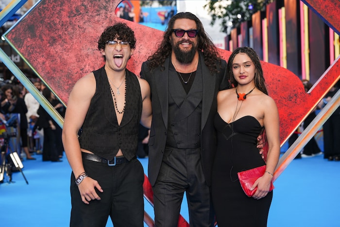Jason Momoa brachte auch seine Kinder Nakoa-Wolf und Lola Iolani mit auf den roten Teppich.