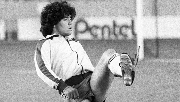 Ein blutjunger Diego Maradona schaffte gegen Österreich etwas, das ihm danach nie wieder gelang.