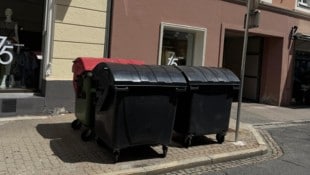 So ein Bild gibt es in Klagenfurt auch wegen der neuen Müll-Verordnung.