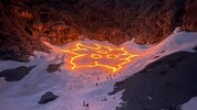 Besonderheit: In dem Schneekar brennt seit Jahrzehnten ein Edelweiß